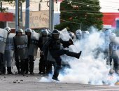 صور..كر وفر بين المتظاهرين وقوات الأمن فى هندوراس احتجاجا على ارتفاع الأسعار