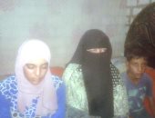 فيديو وصور.. مأساة أسرة نهشها المرض والفقر بالوادى الجديد.. والمنزل "غرفة"