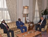 وزير الخارجية يؤكد على دعم مصر لبوروندى خلال استقباله رئيس الجمعية الوطنية