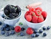 لو عرفت فوايده هتاكله كل يوم.. دراسة: التوت يقلل من الوفاة بأمراض القلب 