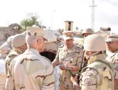 فيديو.. وزير الدفاع يتفقد القوات بشمال سيناء ويشيد بالروح القتالية لأبطال الجيش والشرطة