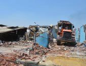 محافظ الإسماعيلية: استكمال حملات إزالة التعديات على طريق البلاجات