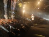 صور  .. تامر حسنى يتألق فى حفل جماهيرى كبير