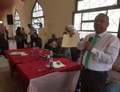 "القومى للمرأة" بأسوان يوزع 500 شهادة أمان على سيدات قرى نصر النوبة