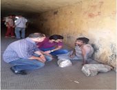التضامن: فريق التدخل السريع بالوزارة ينقل شابا من الشارع إلى دار رعاية