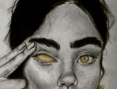 "أحمد على" يبدع فى رسم بورتريهات بالفحم والرصاص