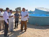 محافظ الوادى الجديد يتفقد مشروع مزرعة سمكية بالخارجة بتكلفة 1,7 مليون
