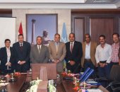 صور.. محافظ الإسكندرية يكرم أبطال العالم للسباحة بالزعانف بصربيا