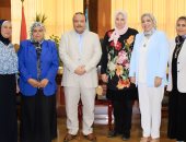 رئيس جامعة طنطا يهنئ أساتذة الطب بمناصبهم الجديدة