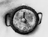 صورة بـ1000 كلمة.. قصة ساعة سجلت وقت انفجار القنبلة الذرية فى هيروشيما