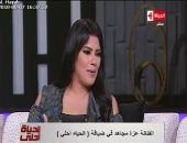 عزة مجاهد تكشف بداية علاقتها بصلاح السعدنى وأسرار مسلسل "القاصرات"