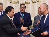 رئيس الوزراء يشهد توقيع اتفاقية تعاون لوزارة النقل