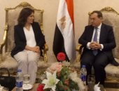 طارق الملا يستقبل وزيرة البترول الأردنية لبحث التعاون بين البلدين