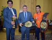 رئيس جامعة بنها يكرم لاعبين عالميين من طلبة تربية رياضية بنها