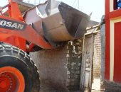 محافظ سوهاج: إزالة 16 حالة تعدى على الأراضى الزراعية وأملاك الدولة