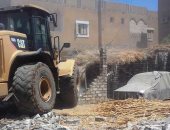 إزالة 6 حالات تعد على أملاك الدولة بمركز المنشاة فى سوهاج