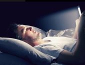 حصاد الصحة.. اعرف أضرار ضوء الموبايل؟.. ودراسة: المياه الزرقاء من الأمراض المناعية