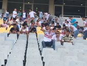 صور .. جماهير الزمالك فى برج العرب لحضور مباراة القادسية الكويتى