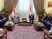 صور.. الرئيس اليمنى يعلن من البرلمان المصرى قرب الانتصار على الحوثيين 