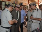 مدير أمن البحيرة يتفقد المواقع الشرطية بمركزى دمنهور و المحمودية