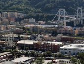 تواصل أعمال البحث عن ناجين فى انهيار جسر جنوة الإيطالية