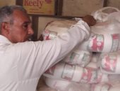 حملات رقابية على شركات تعبئة المواد التموينية والبدالين التموينيين بأسيوط