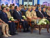 صور.. الرئيس السيسى يوجه بإزالة العوائق بمجرى النيل فى بنى سويف