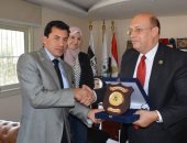 وزير الرياضة يلتقى المدير التنفيذى للمنظمة المصرية لمكافحة المنشطات