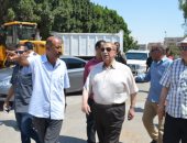 محافظ الإسماعيلية يتفقد أعمال منظومة النظافة بالأحياء 