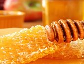 فوائد شمع العسل على صحة الإنسان