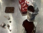 صور.. جمارك المطار تضبط راكبا قادم من روما بحوزته مخدر الحشيش 