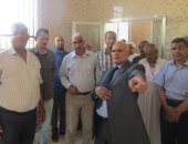 رئيس جامعة جنوب الوادى يفتتح مركزا لتربية ديدان الحرير بكلية الزراعة