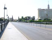 صور.. على غير عادتها.. شوارع القاهرة هادئة بدون تكدس سكان أوسيارات