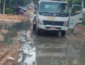 استجابة لليوم السابع.. مياه القاهرة تشفط المياه بشارع قصر النيل بسبب كسر ماسورة