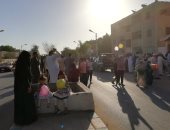 صور.. أهالى الداخلة يحتفلون بعيد الأضحى فى الحدائق والمتنزهات