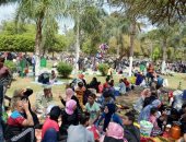 فيديو وصور.. كورنيش النيل ببنها وحدائق القناطر الخيرية تشهد كثافة كبيرة احتفالا بالعيد