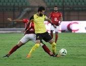 صور.. محمد الشناوى يحرس عرين الأهلى أمام دجلة رغم "كدمة اليد"