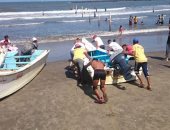 صور.. توافد المواطنين لقضاء أول أيام عيد الأضحى برأس البر