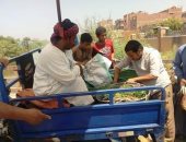 صور.. تحرير 14 محضر لمخالفات تموينية وصحية متنوعة بمدينة طما بسوهاج