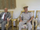 صور.. محافظ المنيا يهنئ قوات الأمن بحلول عيد الأضحى