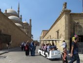 فيديو وصور.. المواطنون يحتفلون بالعيد بزيارة قلعة صلاح الدين الأيوبى فى القاهرة 