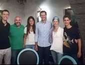 صور.. بشار الأسد يتناول الطعام برفقة عائلته فى مطعم بمدينة دمشق القديمة