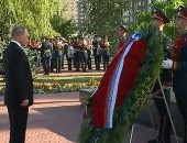فيديو.. بوتين يضع أكليلًا من الزهور على النصب التذكارى للجندى المجهول فى كورسك