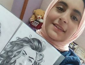 نوران طالبة بالثانوية العامة تحول أحلامها إلى حقيقة بالرسم