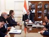 مصطفى مدبولى يلتقى وزيرة الاستثمار ورئيس البورصة 