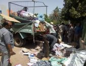 صور.. تنفيذ حملة إزالة إشغالات بمركز الداخلة بالوادى الجديد