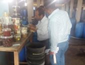 ضبط مصنعين للمخللات بديرب نجم وإعدام 600 كيلو متعفن 