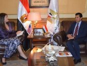 صور.. وزير الشباب والرياضة يلتقى القائم بأعمال السفير الأمريكى بالقاهرة