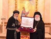 بطريرك الروم الأرثوذكس يستقبل البابا تواضروس بالأسكندرية 