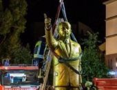 شاهد.. مدينة "فيسبادن" الألمانية تزيل تمثال لـ"أردوغان"